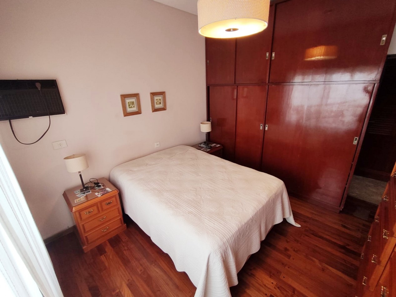 ESPACIOSA CASA EN QUILMES OESTE; IDEAL PARA FAMILIAS Y OPORTUNIDADES DE INVERSION