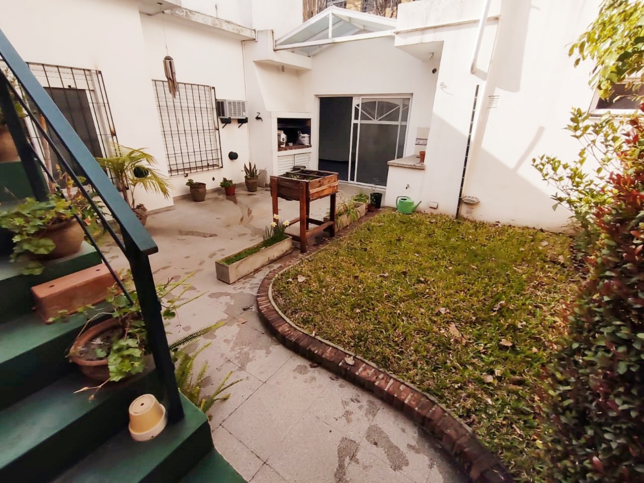 ESPACIOSA CASA EN QUILMES OESTE; IDEAL PARA FAMILIAS Y OPORTUNIDADES DE INVERSION